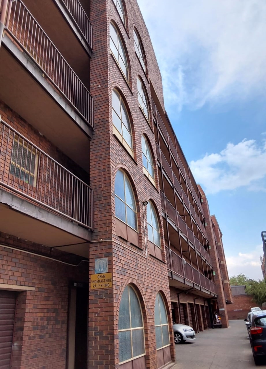 2 Bedroom Property for Sale in Pretoria West Gauteng