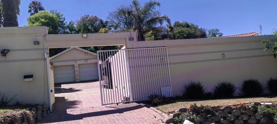 2 Bedroom Property for Sale in Linmeyer Gauteng