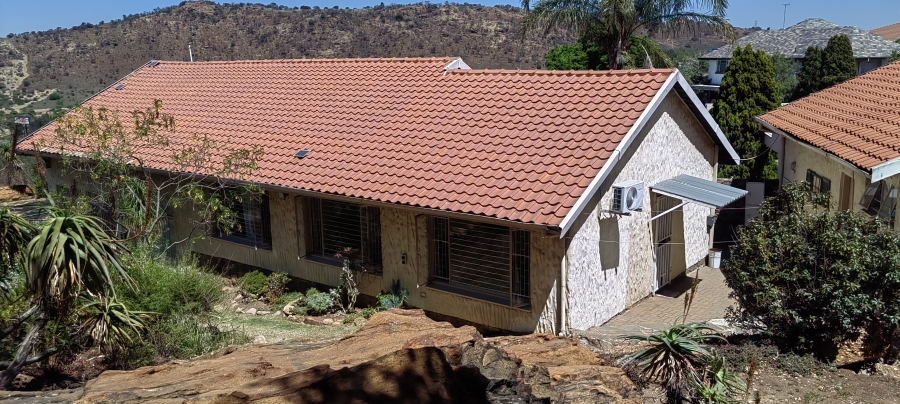 2 Bedroom Property for Sale in Linmeyer Gauteng