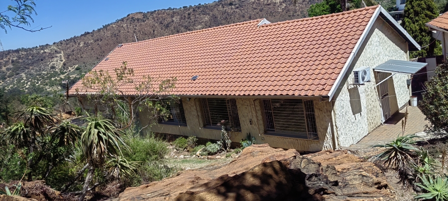 2 Bedroom Property for Sale in Linmeyer Gauteng
