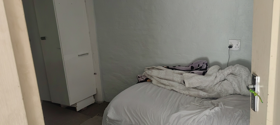 2 Bedroom Property for Sale in Linmeyer Gauteng