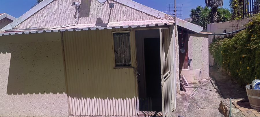 2 Bedroom Property for Sale in Linmeyer Gauteng