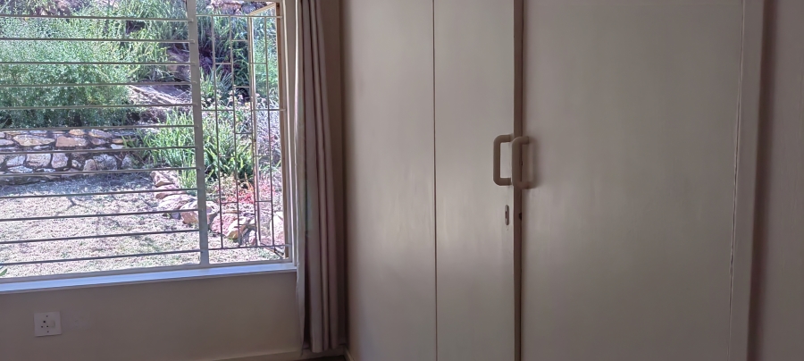 2 Bedroom Property for Sale in Linmeyer Gauteng