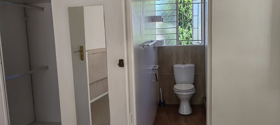 2 Bedroom Property for Sale in Linmeyer Gauteng
