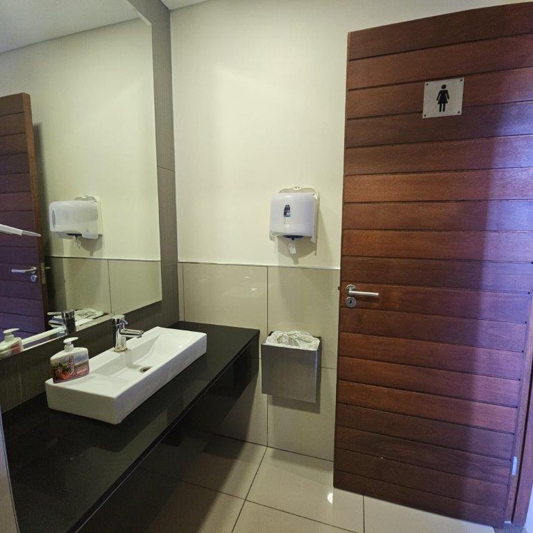 To Let commercial Property for Rent in Die Hoewes Gauteng