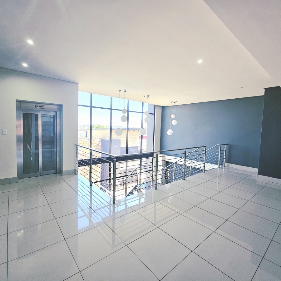 Commercial Property for Sale in Die Hoewes Gauteng