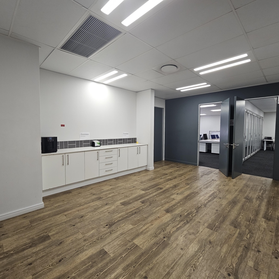 Commercial Property for Sale in Die Hoewes Gauteng
