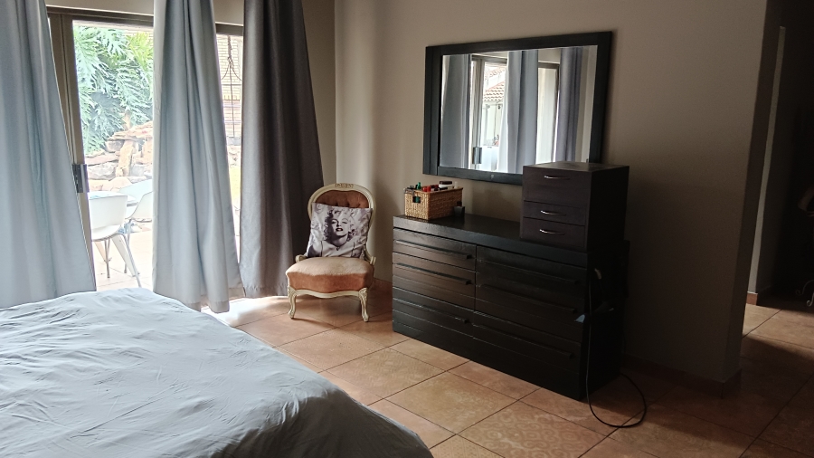 7 Bedroom Property for Sale in Sonneveld Gauteng