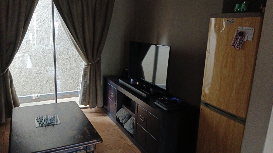 7 Bedroom Property for Sale in Sonneveld Gauteng