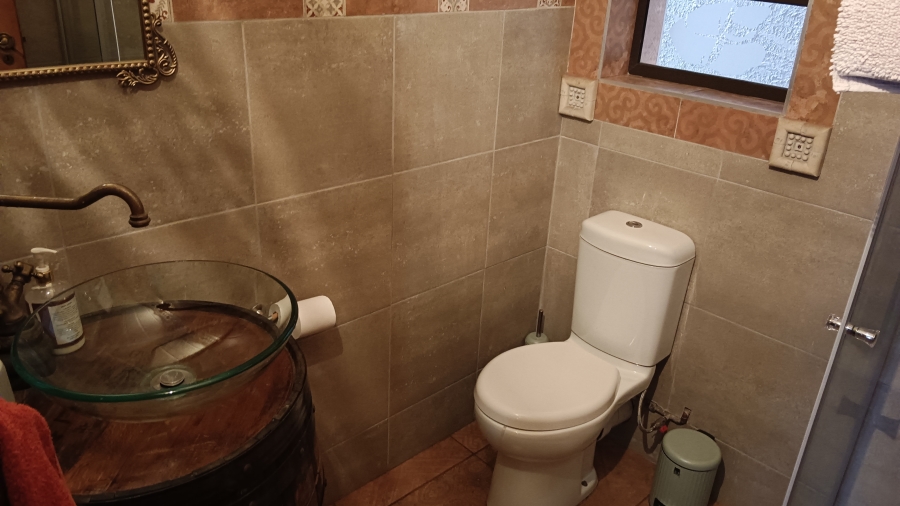 7 Bedroom Property for Sale in Sonneveld Gauteng