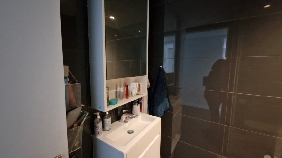 To Let 2 Bedroom Property for Rent in Rosebank Gauteng