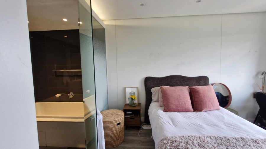 To Let 2 Bedroom Property for Rent in Rosebank Gauteng