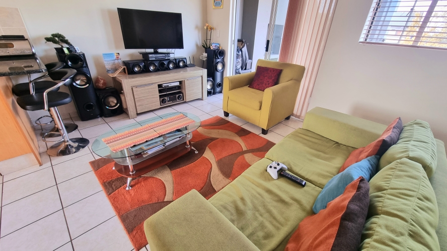 1 Bedroom Property for Sale in Noordwyk Gauteng