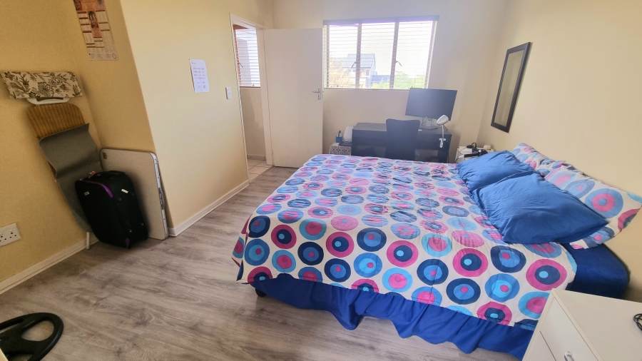 1 Bedroom Property for Sale in Noordwyk Gauteng