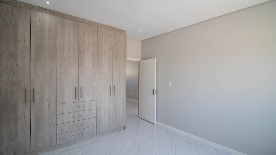 4 Bedroom Property for Sale in Blue Hills Gauteng