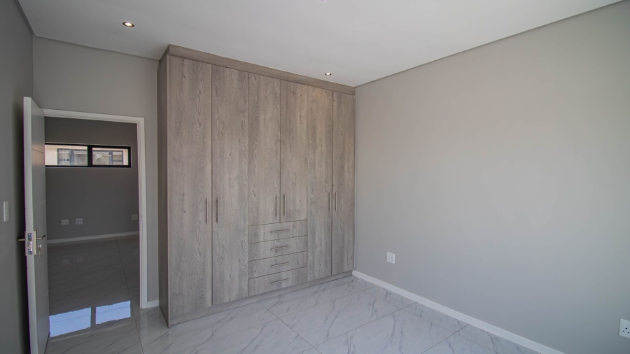 4 Bedroom Property for Sale in Blue Hills Gauteng