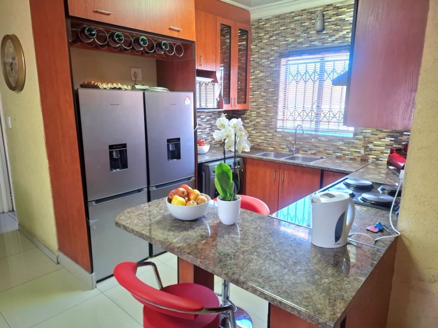 2 Bedroom Property for Sale in Helikonpark Gauteng