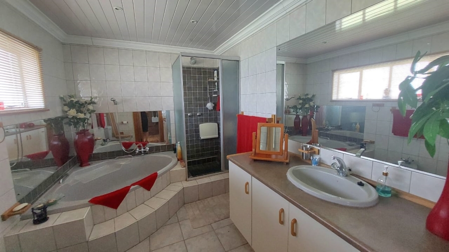 3 Bedroom Property for Sale in Nanescol Gauteng