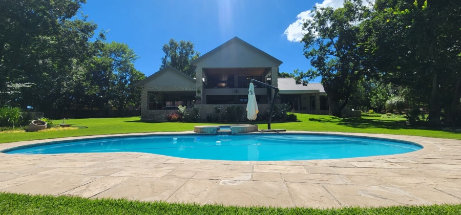 5 Bedroom Property for Sale in Marlbank Gauteng