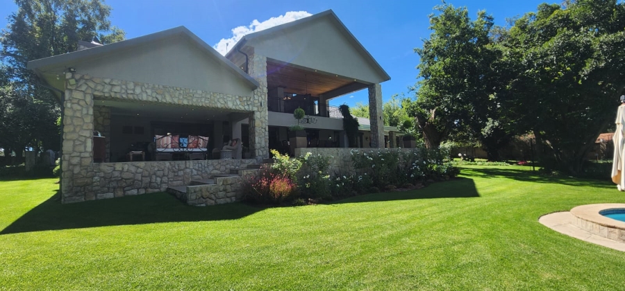 5 Bedroom Property for Sale in Marlbank Gauteng
