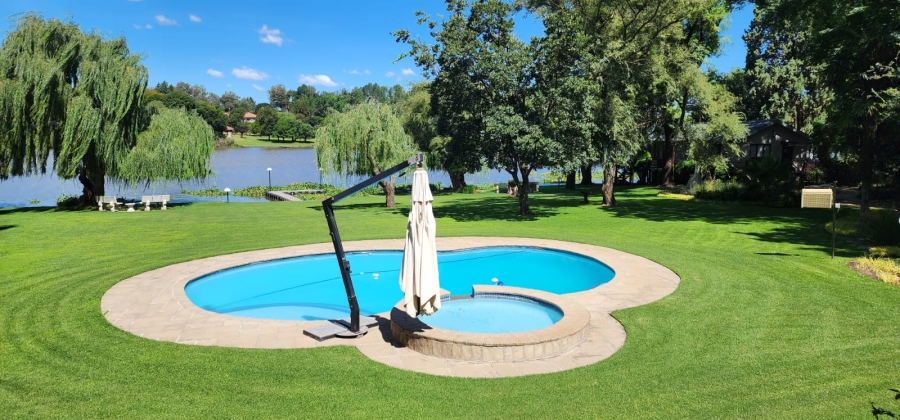 5 Bedroom Property for Sale in Marlbank Gauteng