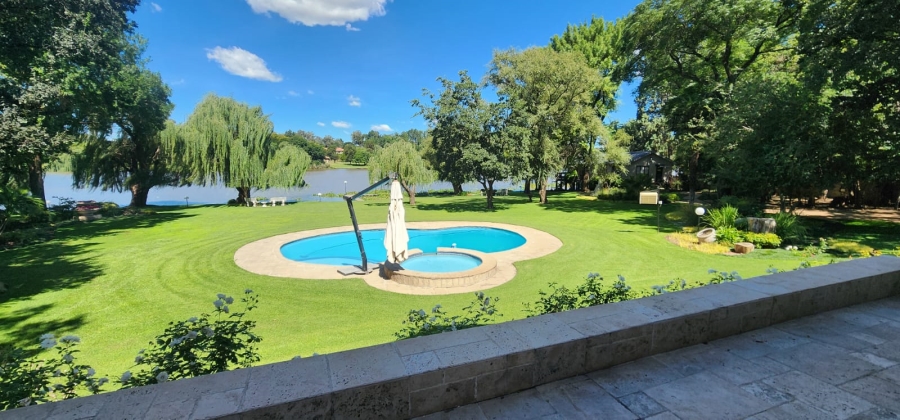 5 Bedroom Property for Sale in Marlbank Gauteng