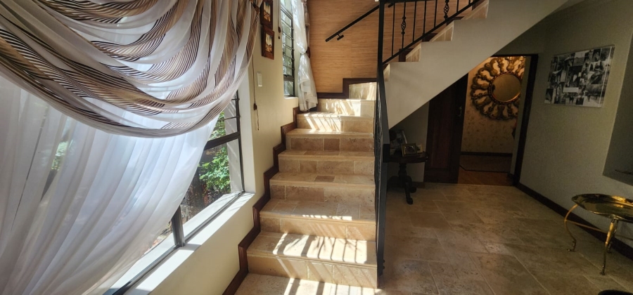 5 Bedroom Property for Sale in Marlbank Gauteng