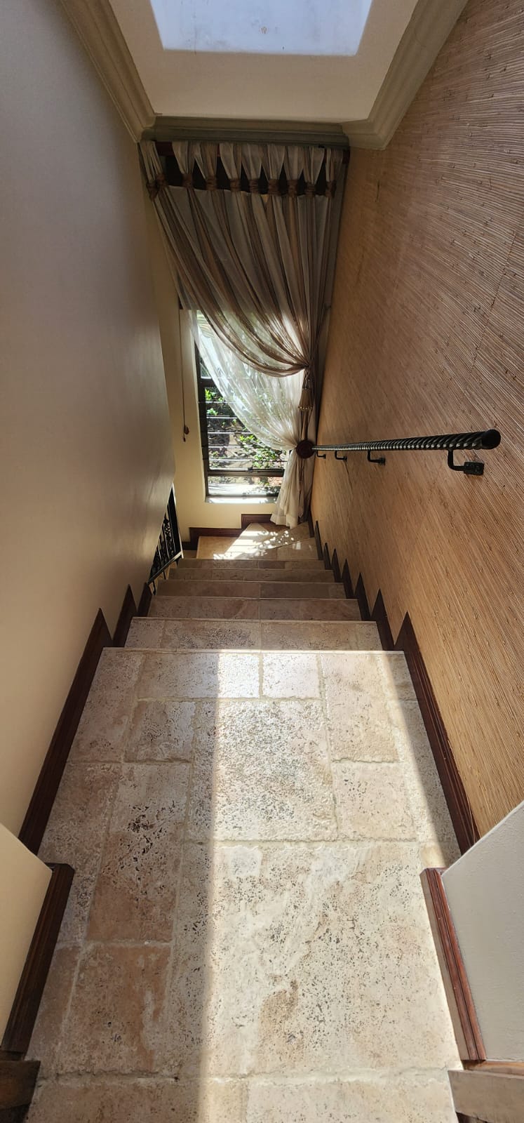 5 Bedroom Property for Sale in Marlbank Gauteng