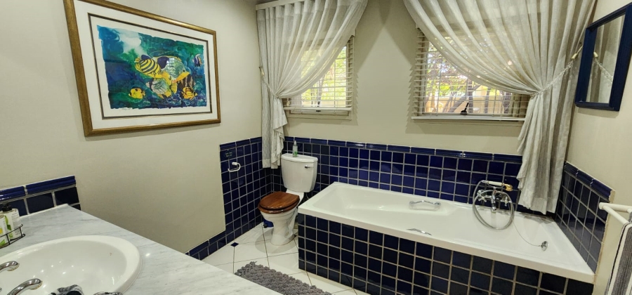 5 Bedroom Property for Sale in Marlbank Gauteng