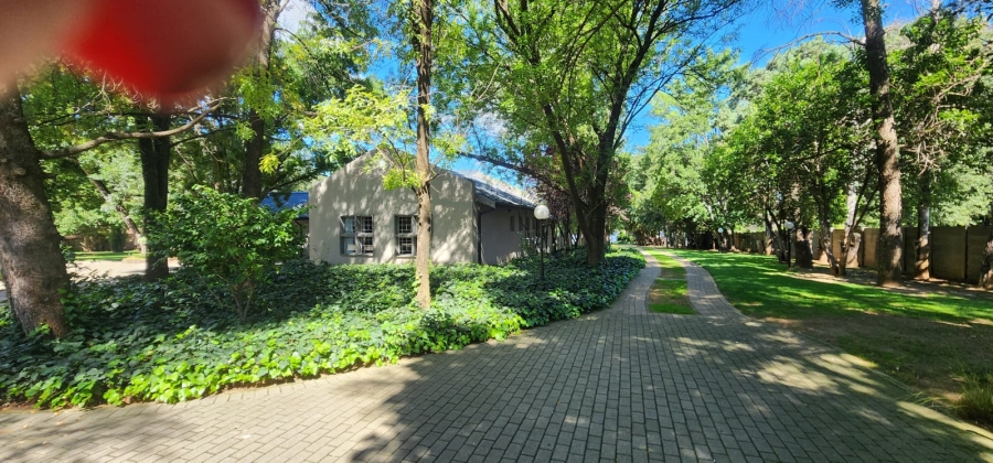 5 Bedroom Property for Sale in Marlbank Gauteng