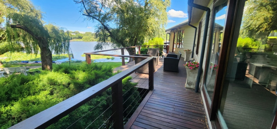 5 Bedroom Property for Sale in Marlbank Gauteng