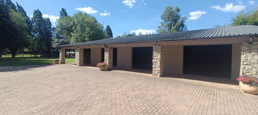 5 Bedroom Property for Sale in Marlbank Gauteng
