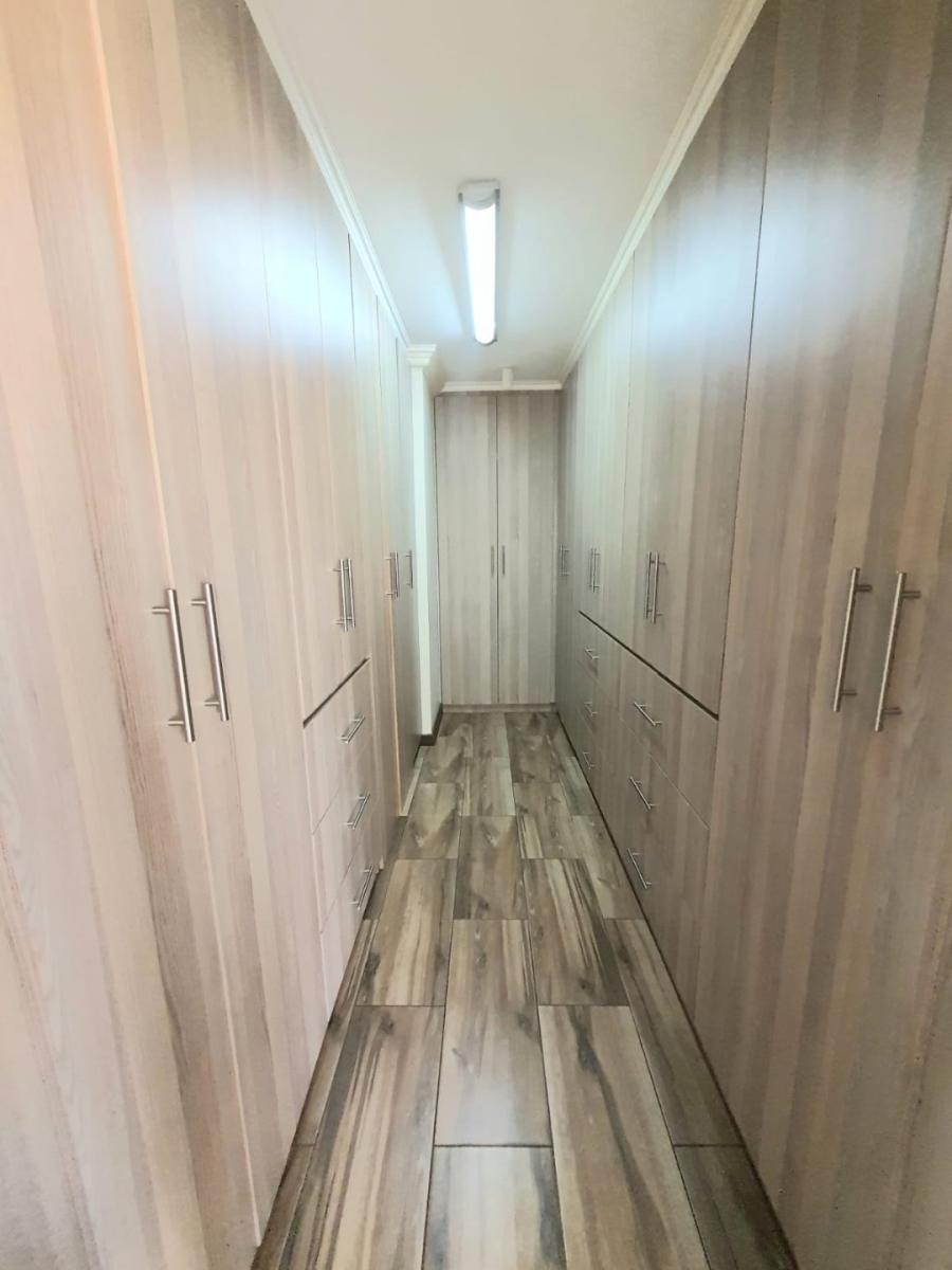 4 Bedroom Property for Sale in Marlbank Gauteng