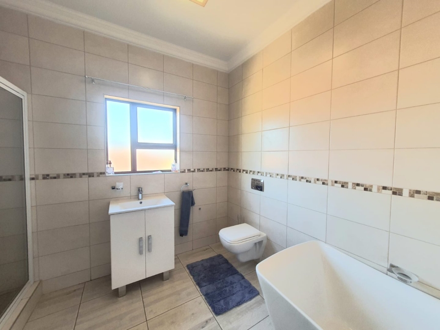 4 Bedroom Property for Sale in Marlbank Gauteng