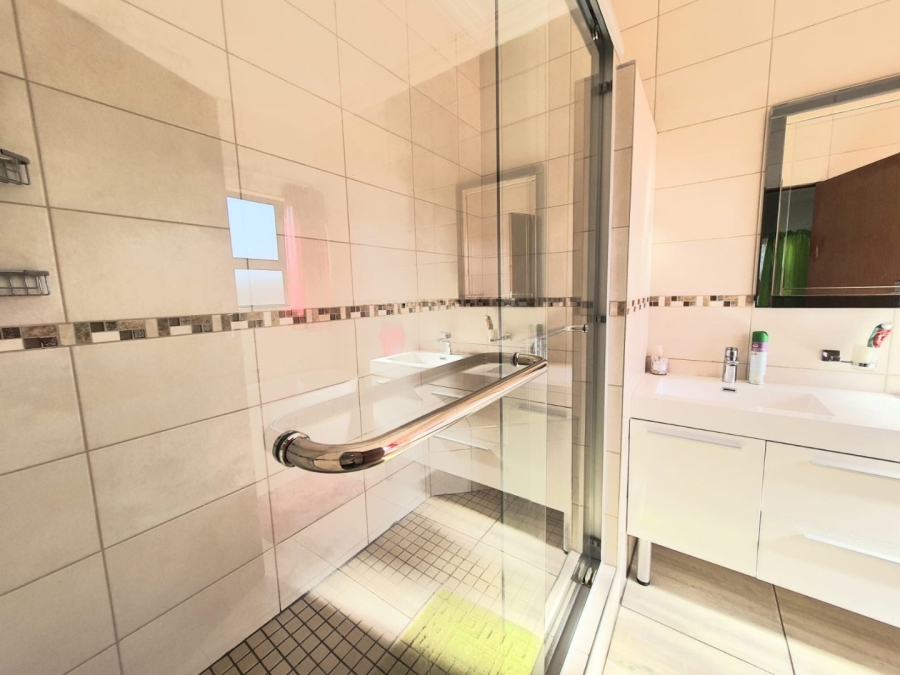 4 Bedroom Property for Sale in Marlbank Gauteng