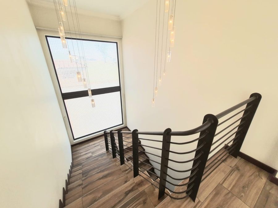 4 Bedroom Property for Sale in Marlbank Gauteng