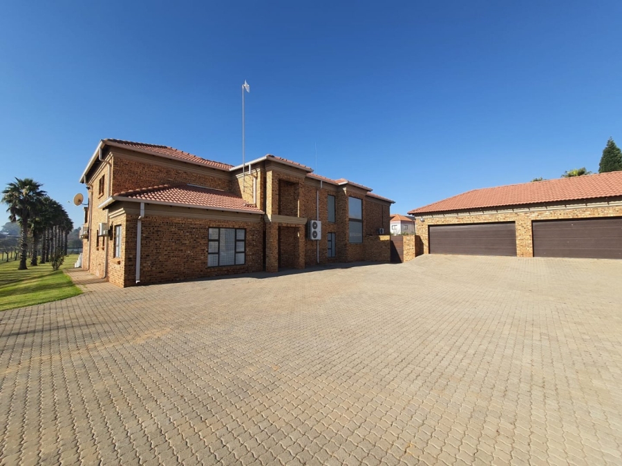 4 Bedroom Property for Sale in Marlbank Gauteng