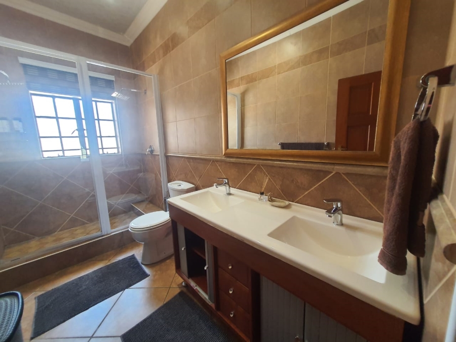 7 Bedroom Property for Sale in Lochvaal Gauteng