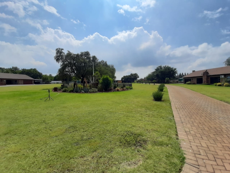 3 Bedroom Property for Sale in Mantevrede Gauteng