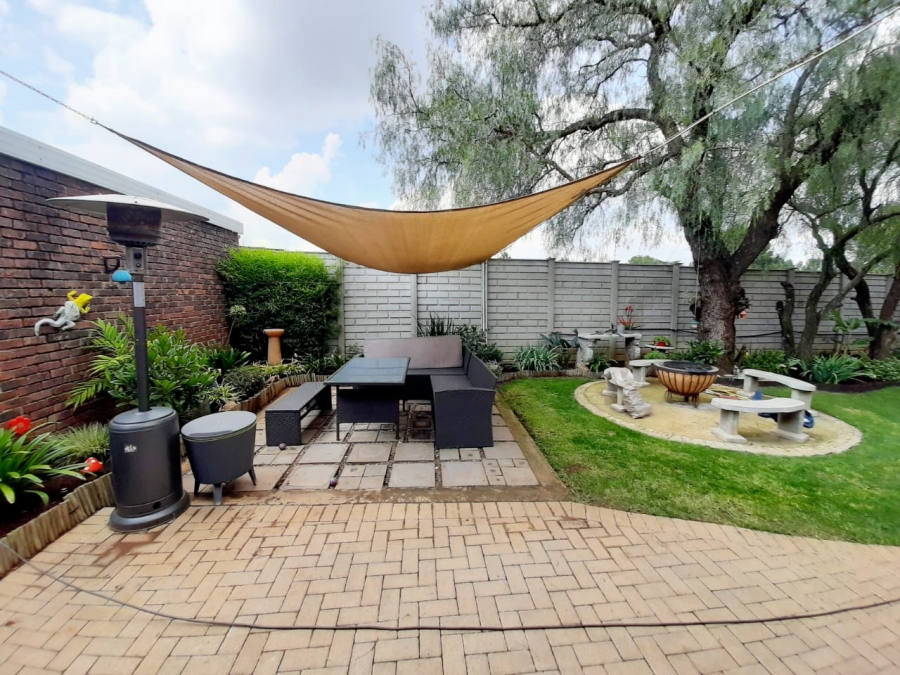 3 Bedroom Property for Sale in Mantevrede Gauteng