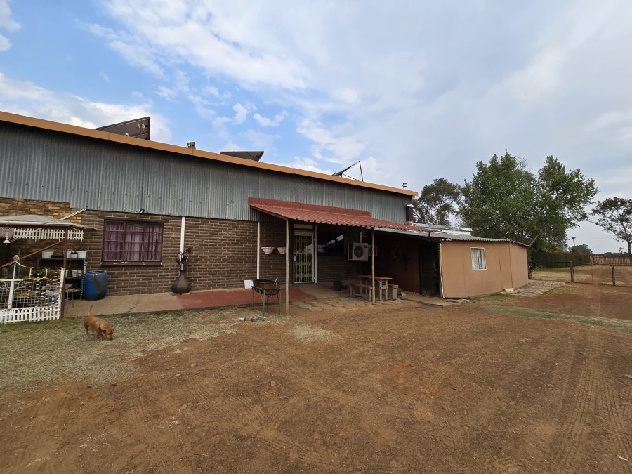 4 Bedroom Property for Sale in Mantevrede Gauteng