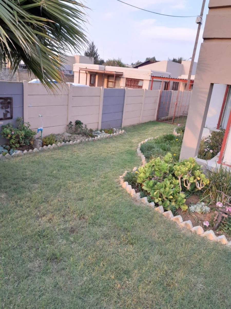 4 Bedroom Property for Sale in Eike Park Gauteng