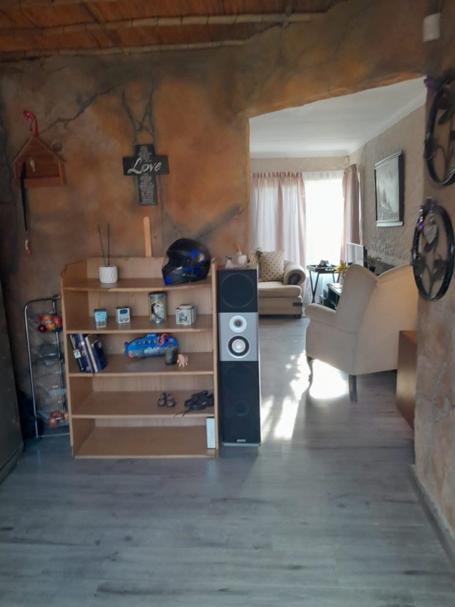 4 Bedroom Property for Sale in Eike Park Gauteng