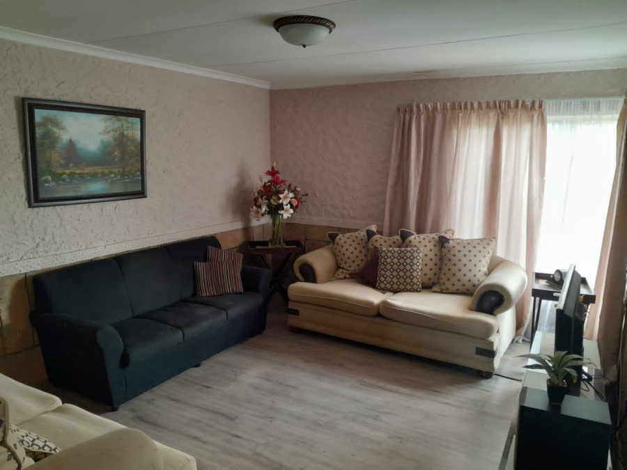 4 Bedroom Property for Sale in Eike Park Gauteng