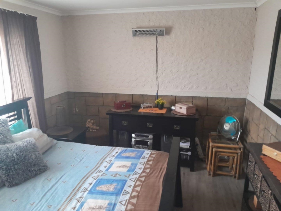 4 Bedroom Property for Sale in Eike Park Gauteng