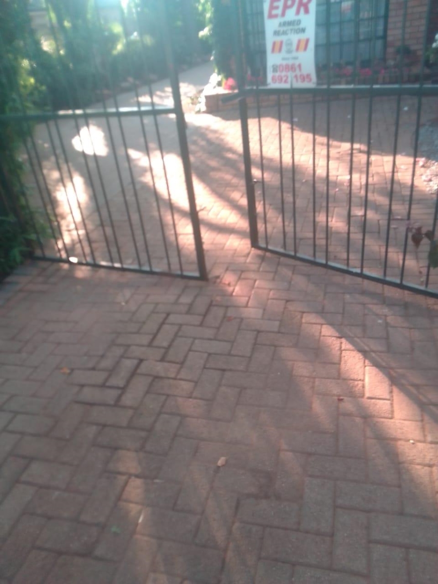 3 Bedroom Property for Sale in Helikonpark Gauteng