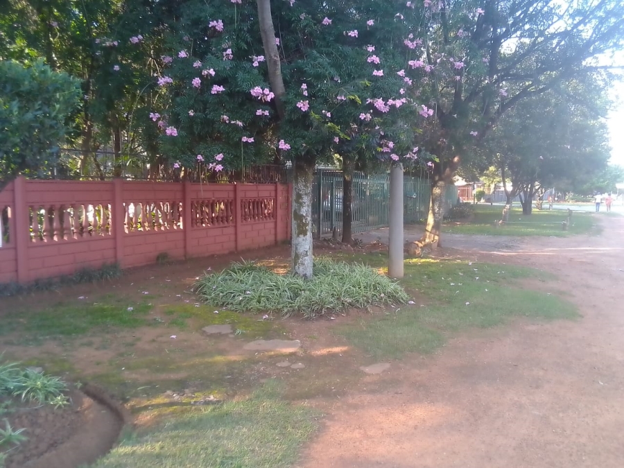 3 Bedroom Property for Sale in Helikonpark Gauteng