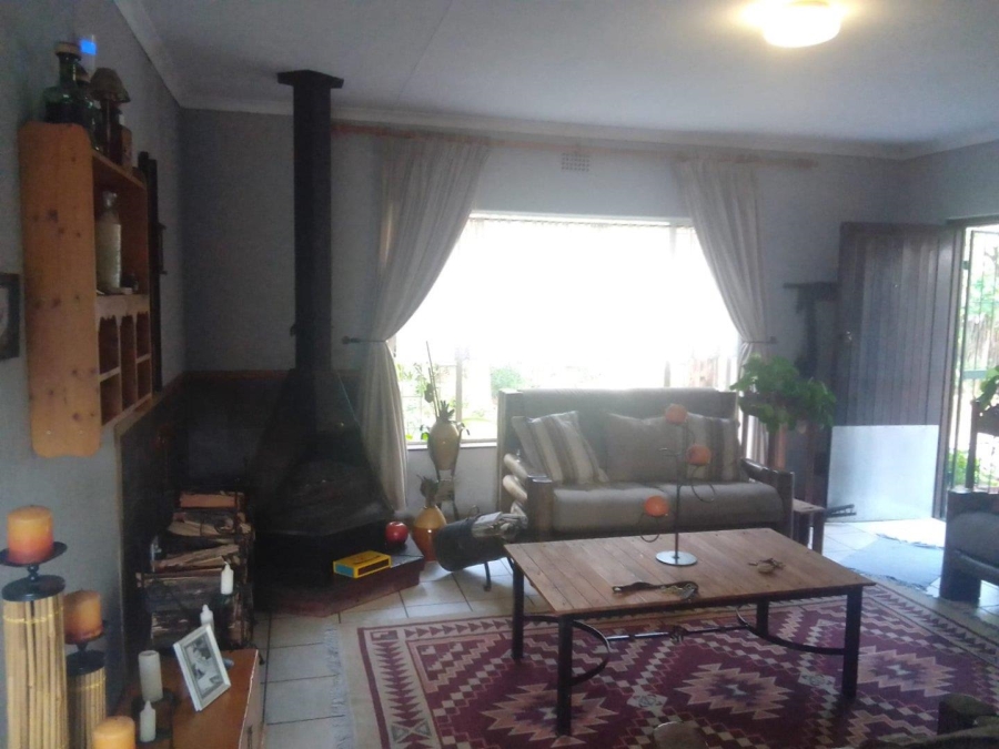 3 Bedroom Property for Sale in Helikonpark Gauteng