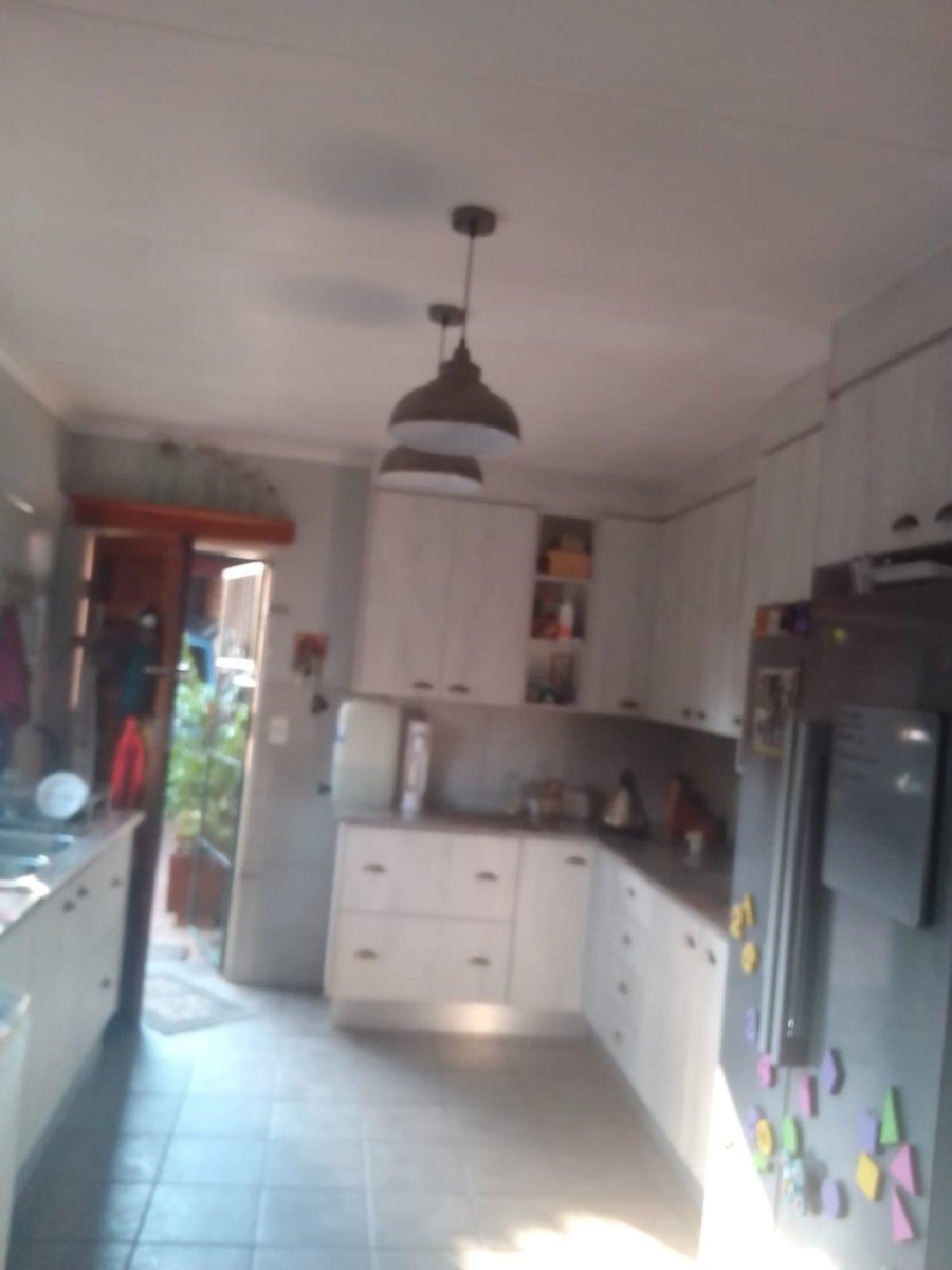 3 Bedroom Property for Sale in Helikonpark Gauteng