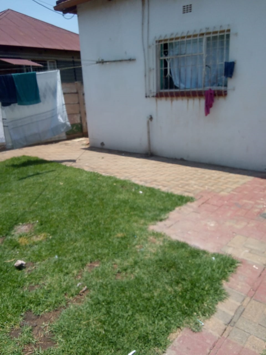 2 Bedroom Property for Sale in Randfontein Central Gauteng
